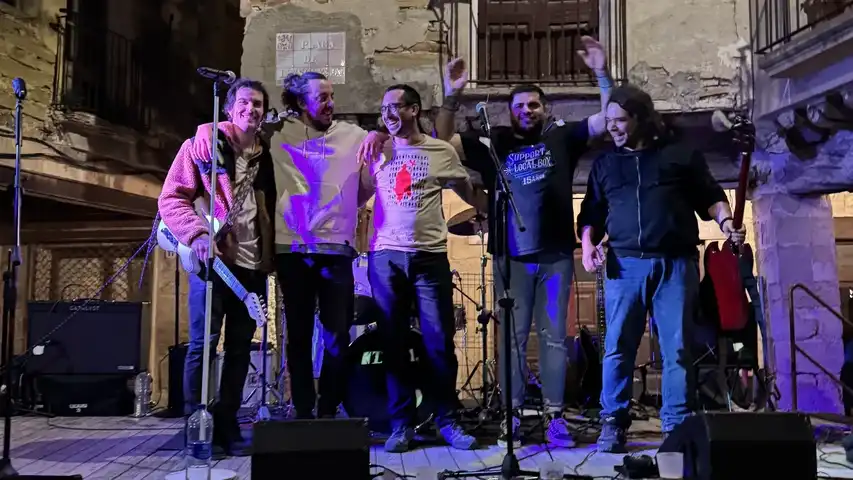 Contestant Image - GOIAT