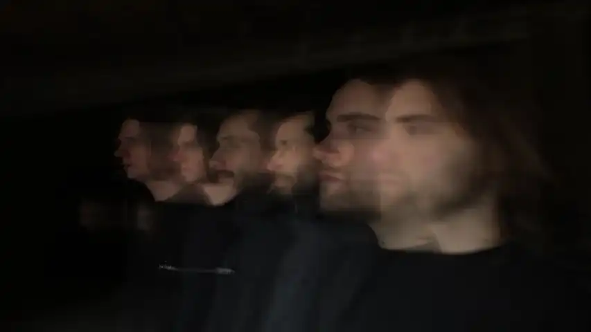 Contestant Image - Tesis