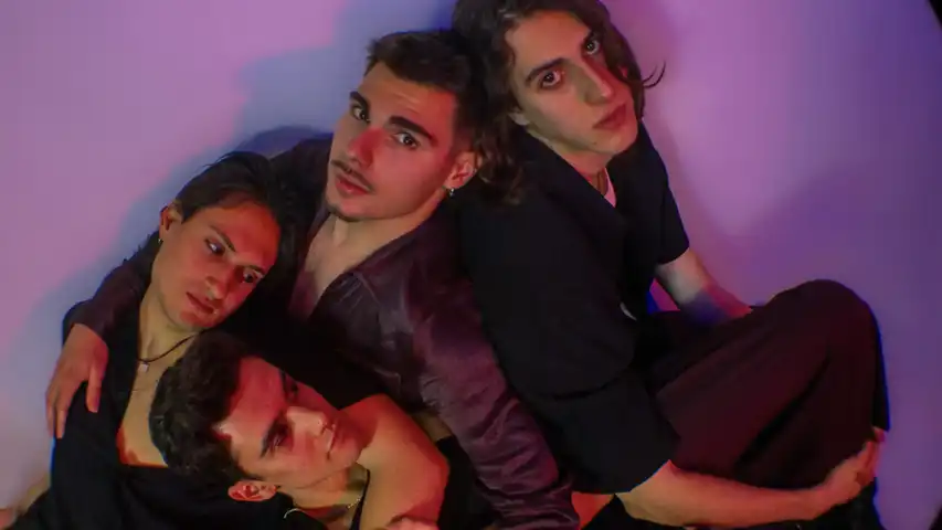 Contestant Image - IKARÛS