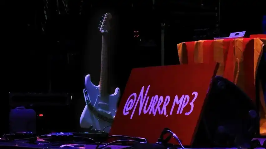 Contestant Image - Nur