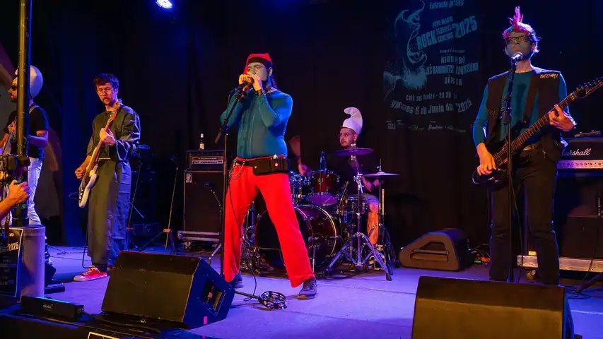 Contestant Image - Els Barrufets Antisistema