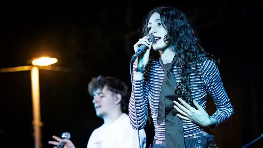 Contestant Image - Nur