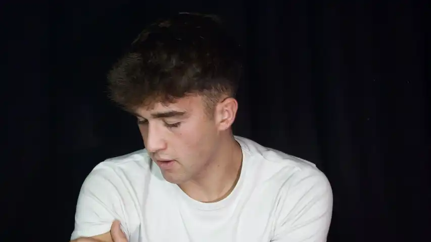 Contestant Image - LLERAS